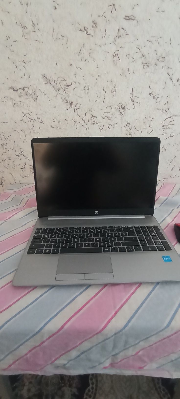 Noutbuk HP 250 G8