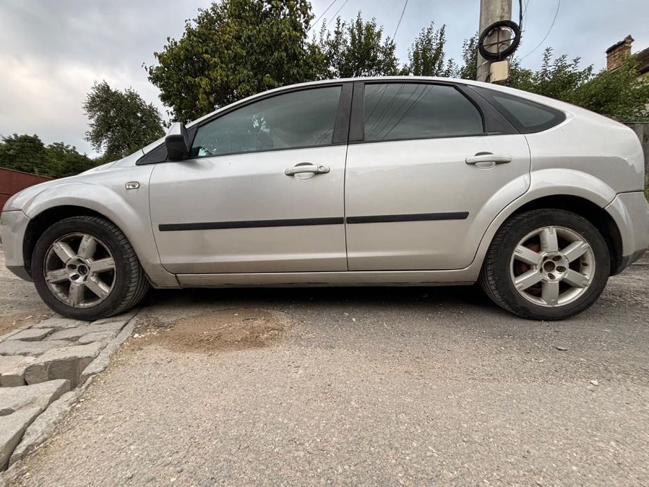 Ford focus 1.6 benzina