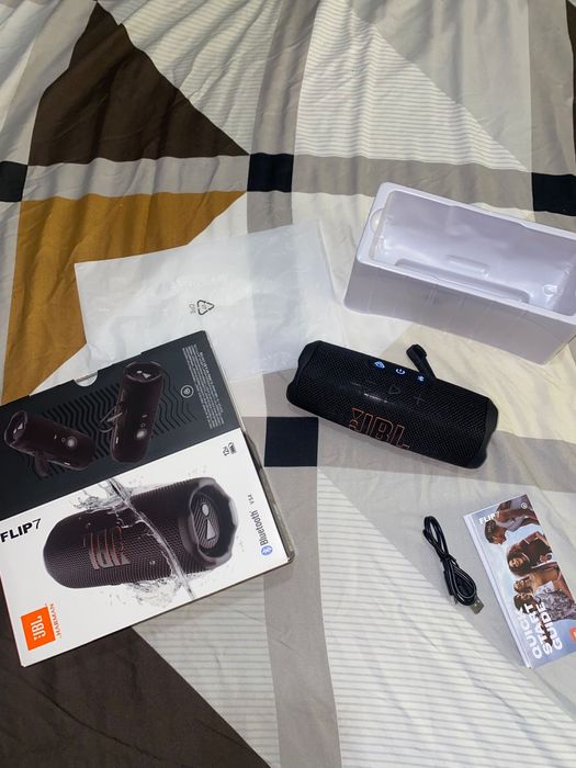 Boxa portabila JBL flip 7 noua nouta