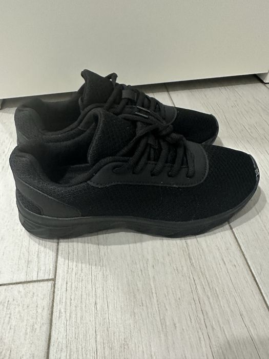 новые кроссовки!