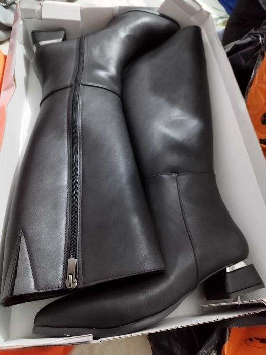 Бутушки за жена чисто нови