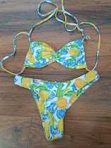 Нов бански на лимони