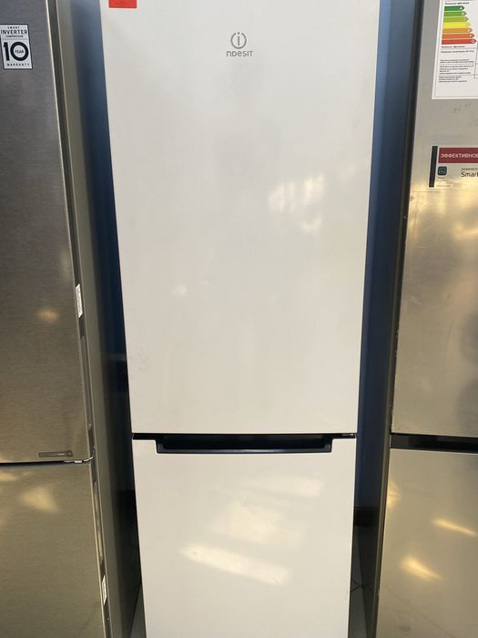 Холодильник Indesit
