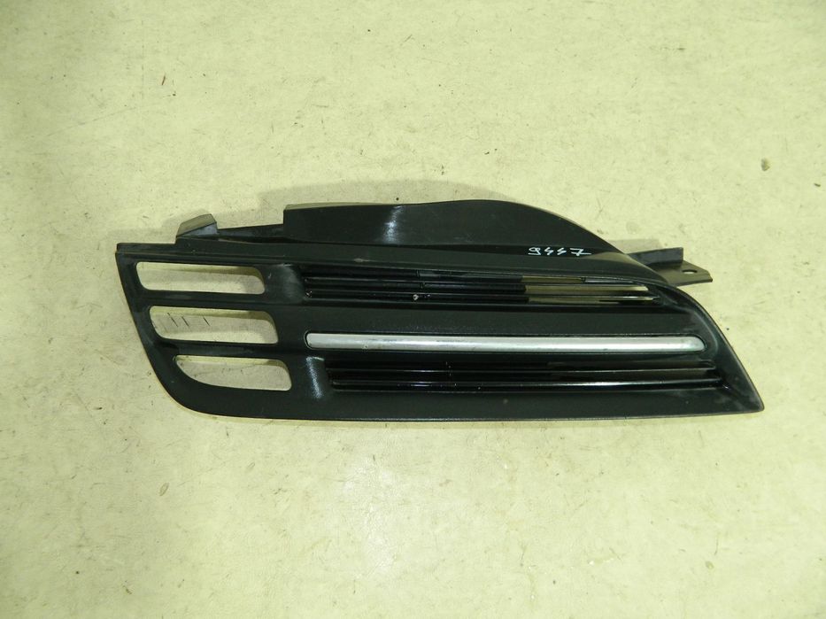 Grila radiator partea dreapta, Nissan Micra, 2003, 2004, 2005, 2006,, 62320-AX600