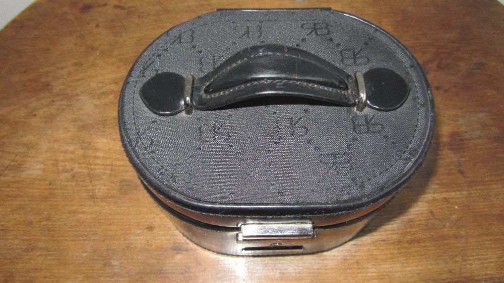 Cutie bijuterii Renato Balestra