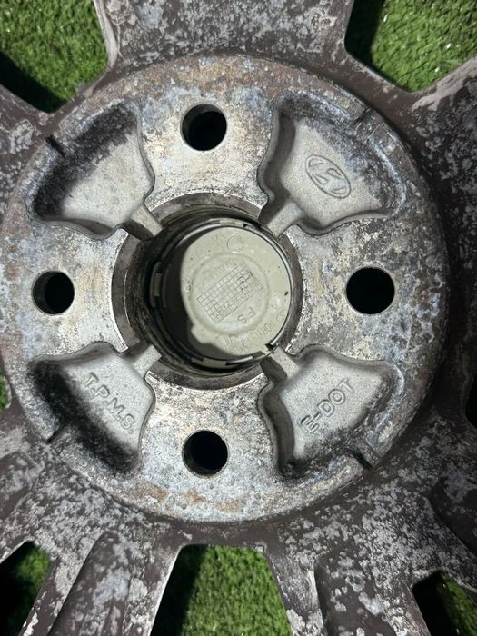 JANTE HYUNDAI R15 / 4x100 / i20 15 / 185/65 R15 / DOT-E / MWB0 4522 / 6.0J * 15 - A TYPE + CAUCIUCURI (X3)