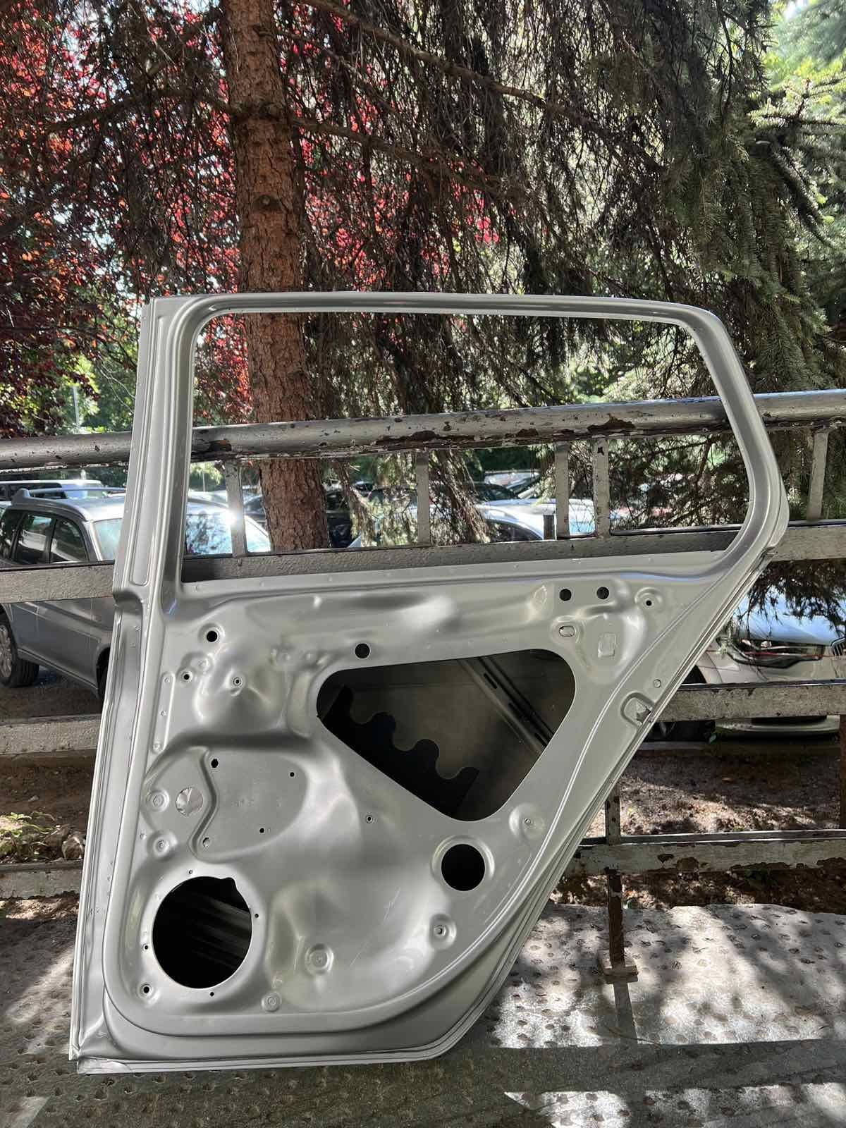 Врата задна дясна за VW Golf 7