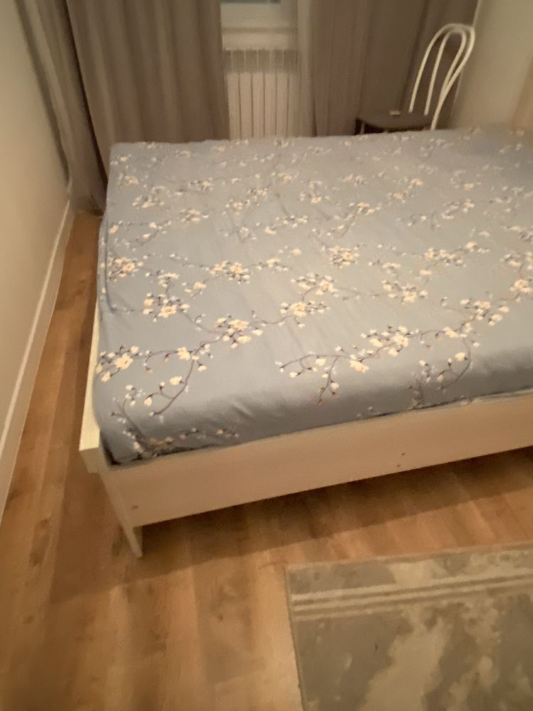 Продам кровать с матрасом