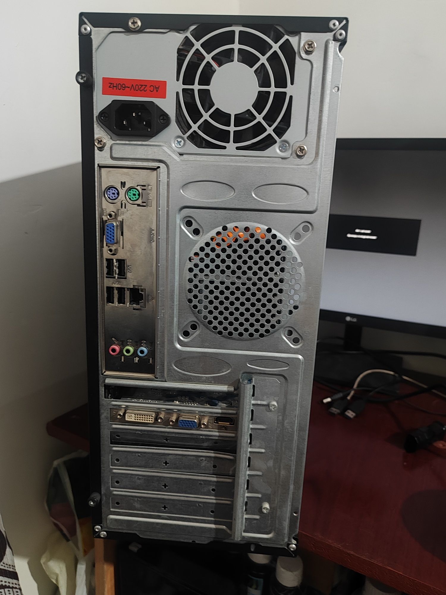 H61 DDR3 4 GB 128gb ssd