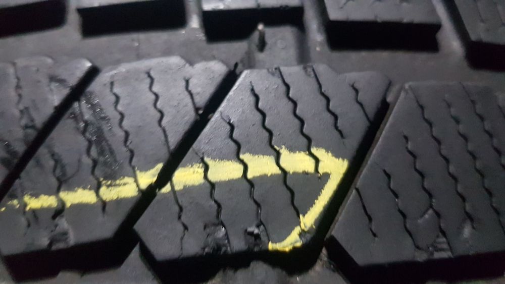 Anvelope 2x255 35 19 continental runflat  iarna dot 20 mm 4.8