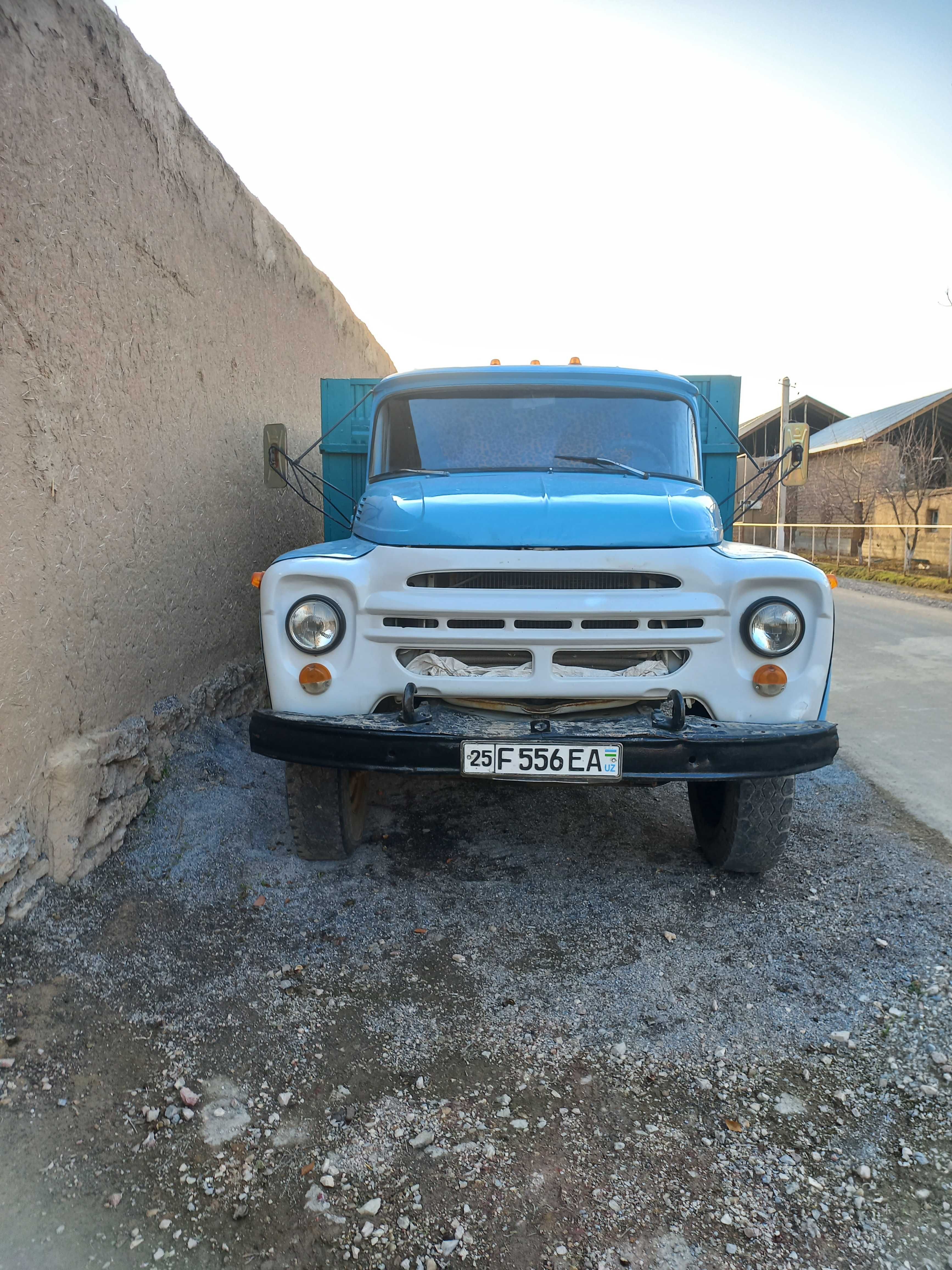 Zil 130 bortovoy yili-1987