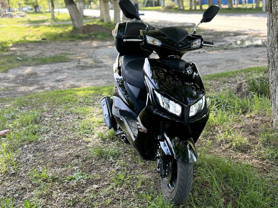 Скутер М8 150 кубов
