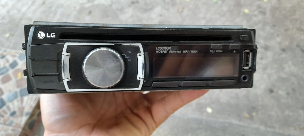 Casetofon auto LG cu USB AUX CD