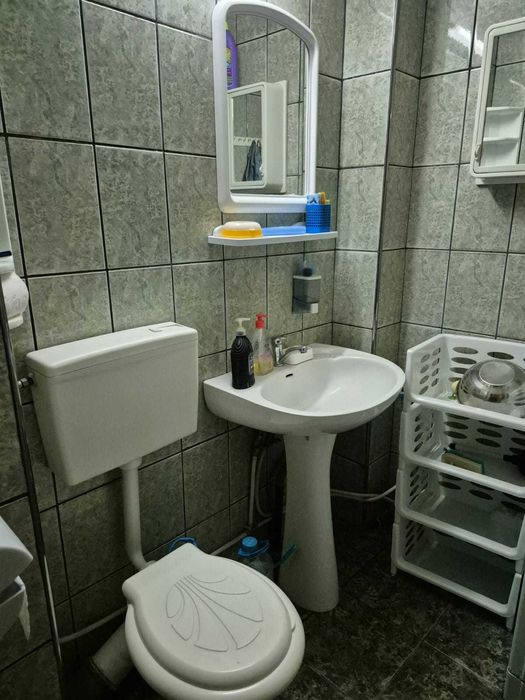 Vând Apartament 3 camere, Zona Teilor, Pitești