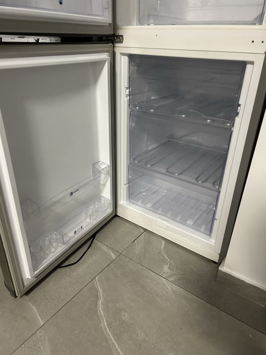 Combina frigorifica (frigider) Whirlpool