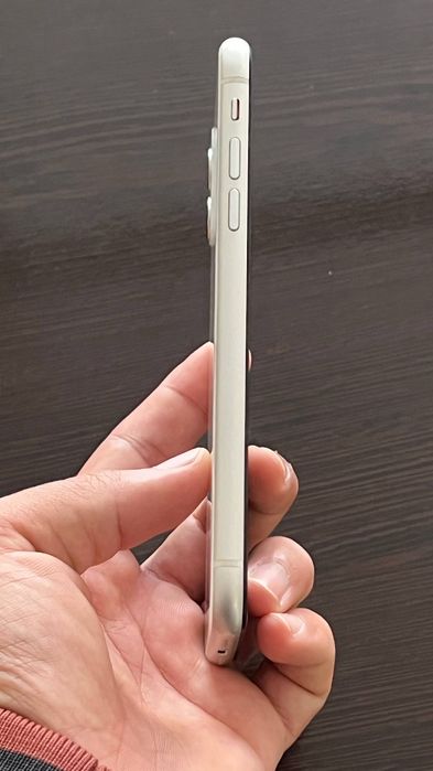 Iphone 11 sotiladi abmen yoq
