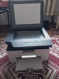 Принтер HP Laser 3в1. Черно-белая печать, сканер и копирование.