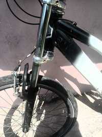 Vând bicicleta full suspension