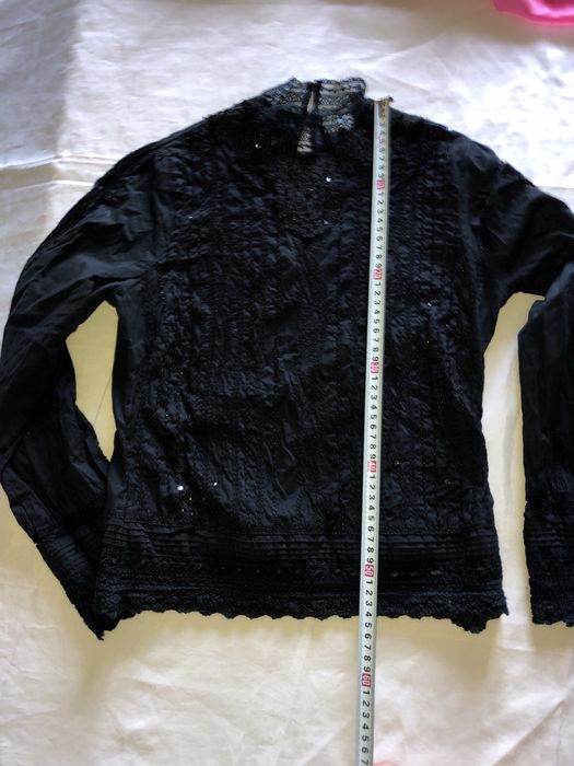 Bluza neagra cu broderii si dantela Oasis 38