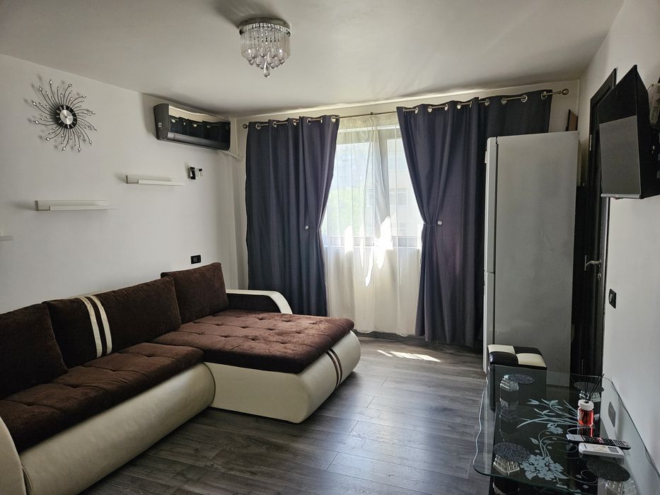 Închiriez garsonieră