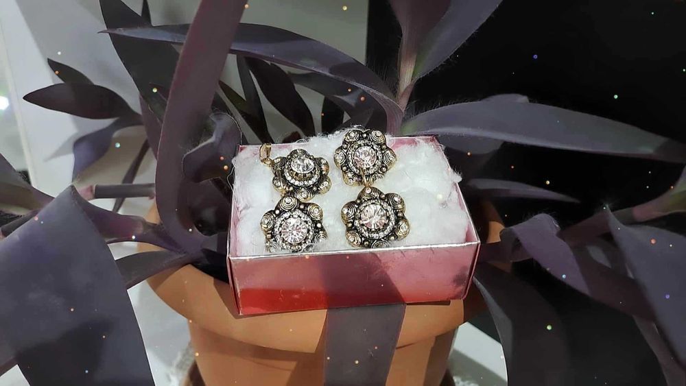 Бижута пръстени и обици