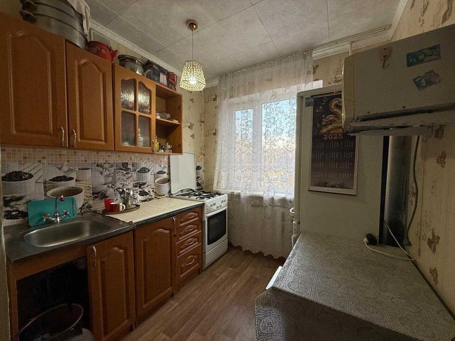 Продам 2 комнатную квартиру в 7 мкр (р-н ТД Махаббат)