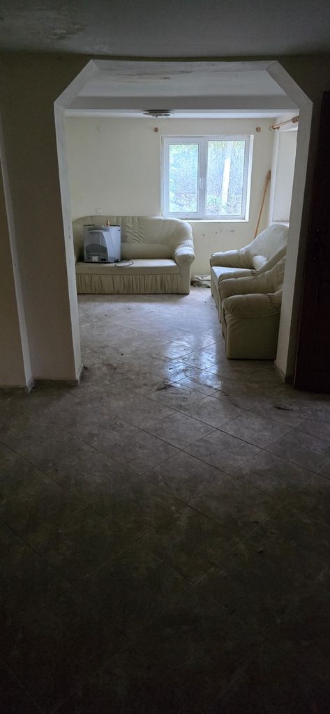 Продава се Къща в Дългопол - 900 кв.м за 57 €/кв.м - Снимка #7
