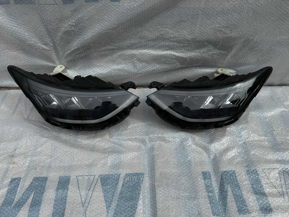 Фара передний Хендай Соната / Hyundai Sonata DN8 LED Б/У