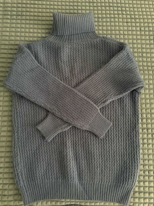 Продается женская одежда 42-46 размеров. Каждая по 2000тг