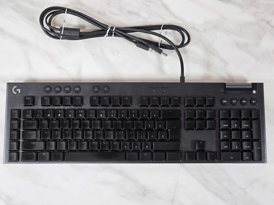Logitech G815 Lightsync RGB Ултратънка механична клавиатура за геймъри