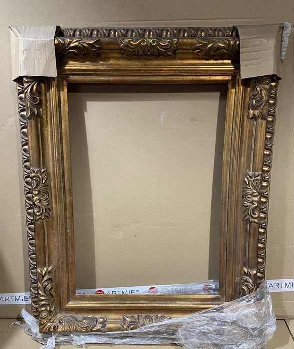 Ramă din lemn cu foiță de aur din Milano