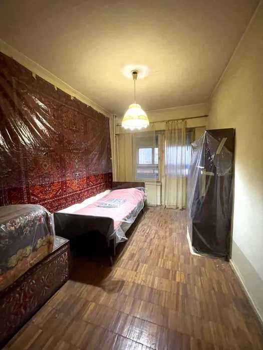 Продаётся 4х комнатная квартира 2/7/7 Чорсу Гум