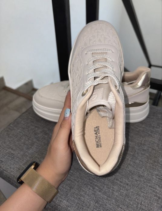 Adidași Mikael Kors