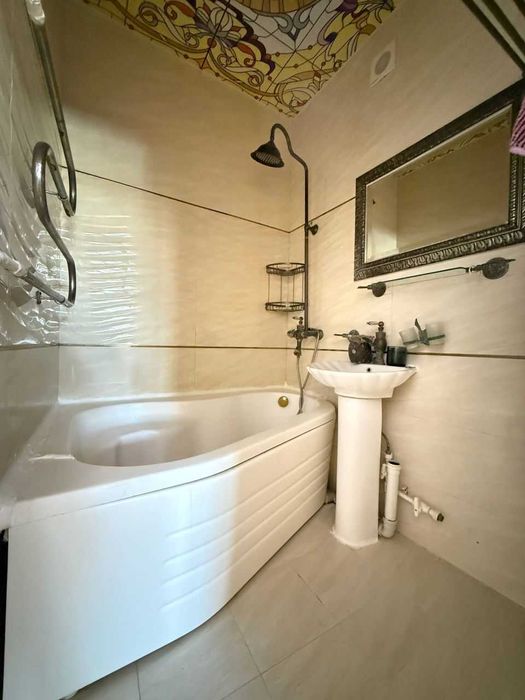 Юнусабад 8, 3в4/2/4 Продаётся квартира ор-р Школа 235