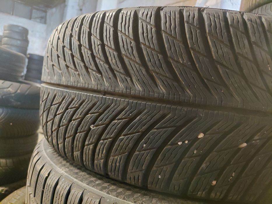235/45/18" Michelin 4бр.гуми