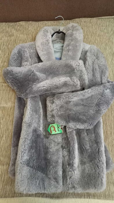 Haina dama, blana NATURALA, Romania, 3/4 model raglan NOUA cu eticheta