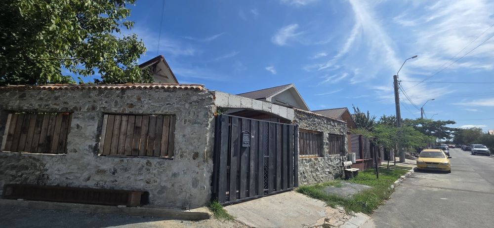 Vând casă 160 mp*  Agigea*  5 dormitoare*  2 băi  * living