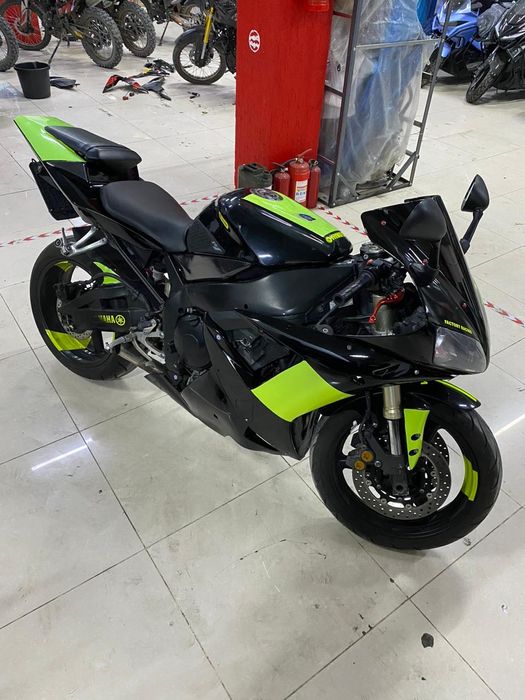 Yamaha R1 2004 года выпуска
