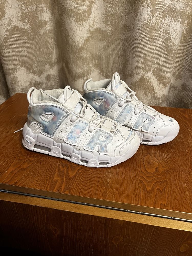 Nike UpTempo marimea 39