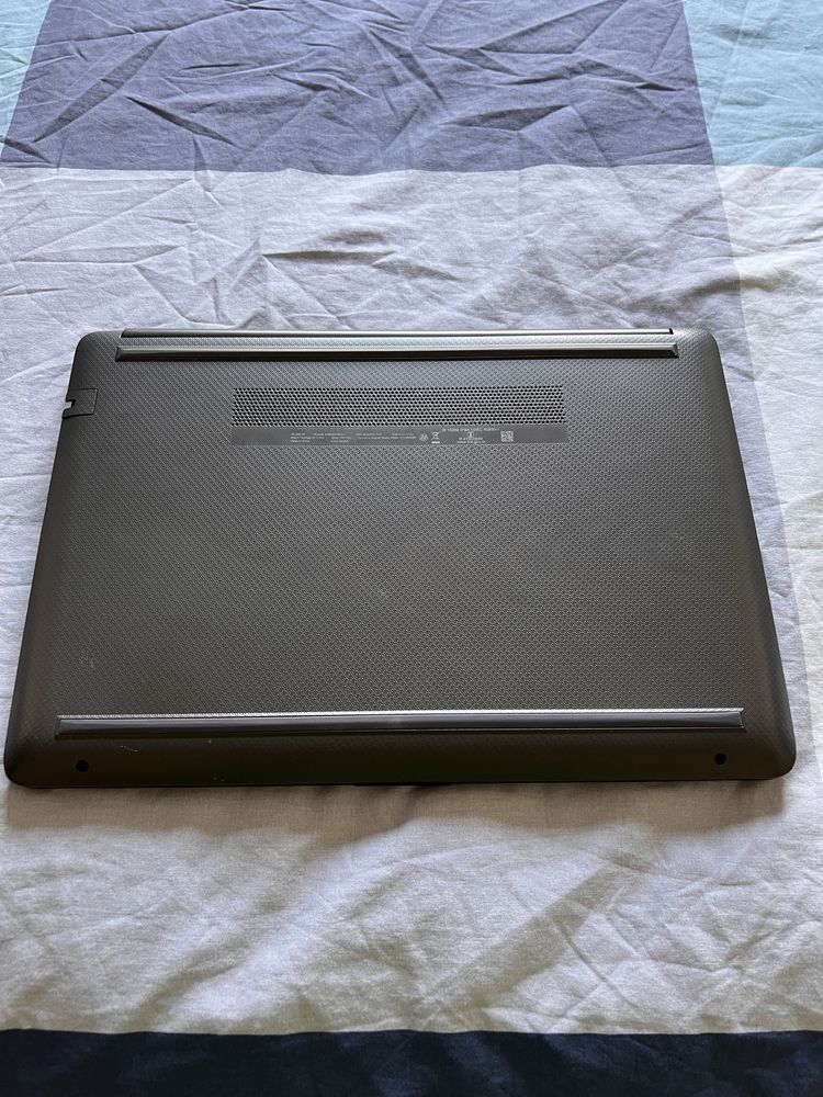 Laptop HP 1TB Ryzen 3