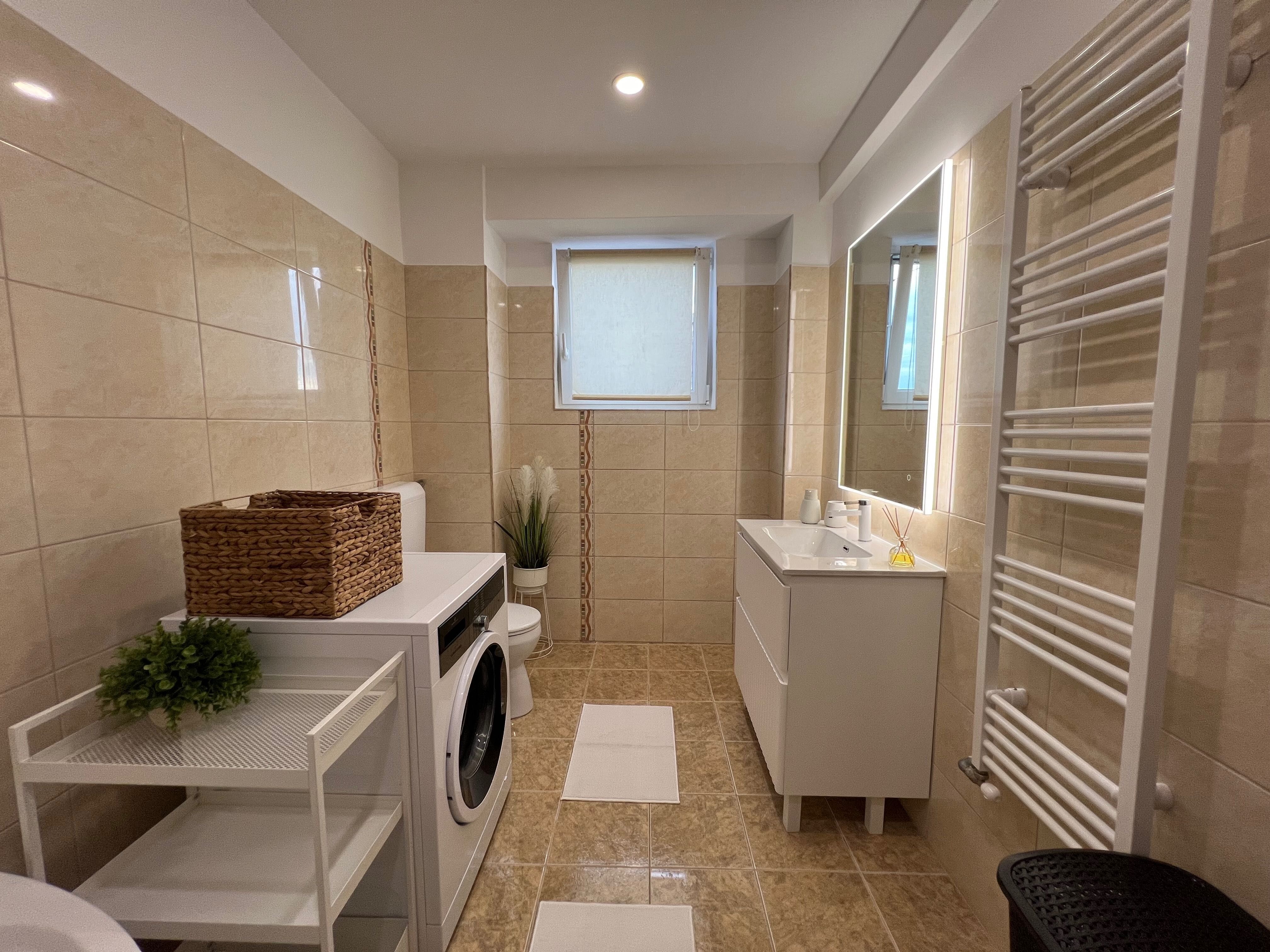 Chirie apartament 2 camere ultracentrală de închiriat mobilat utilat