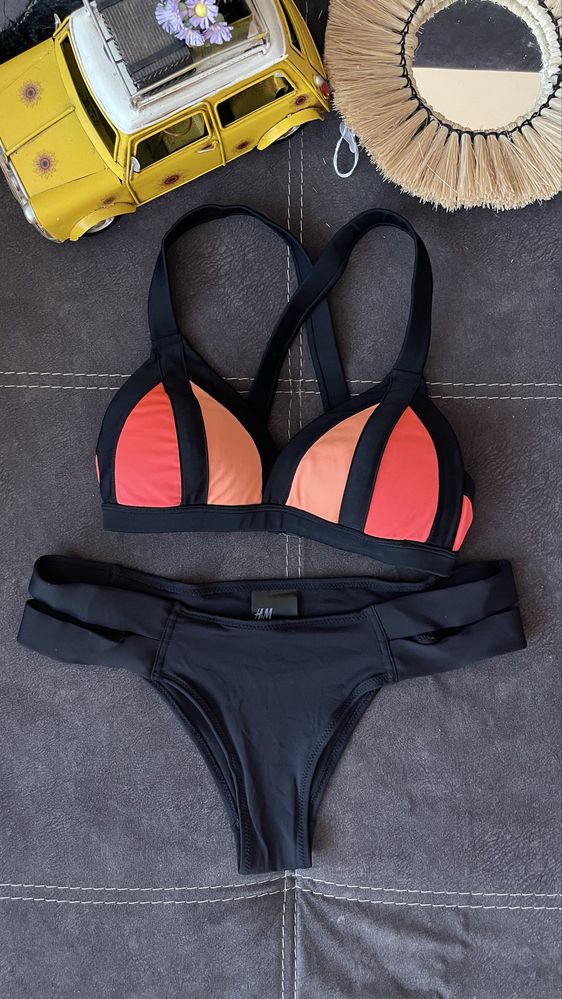 Прекрасни бански на H&M с подплънки и повдигащ ефект