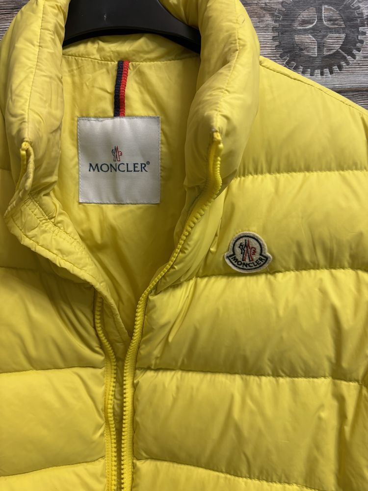 Moncler грейка