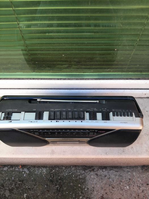 Радио касетофон Grundig