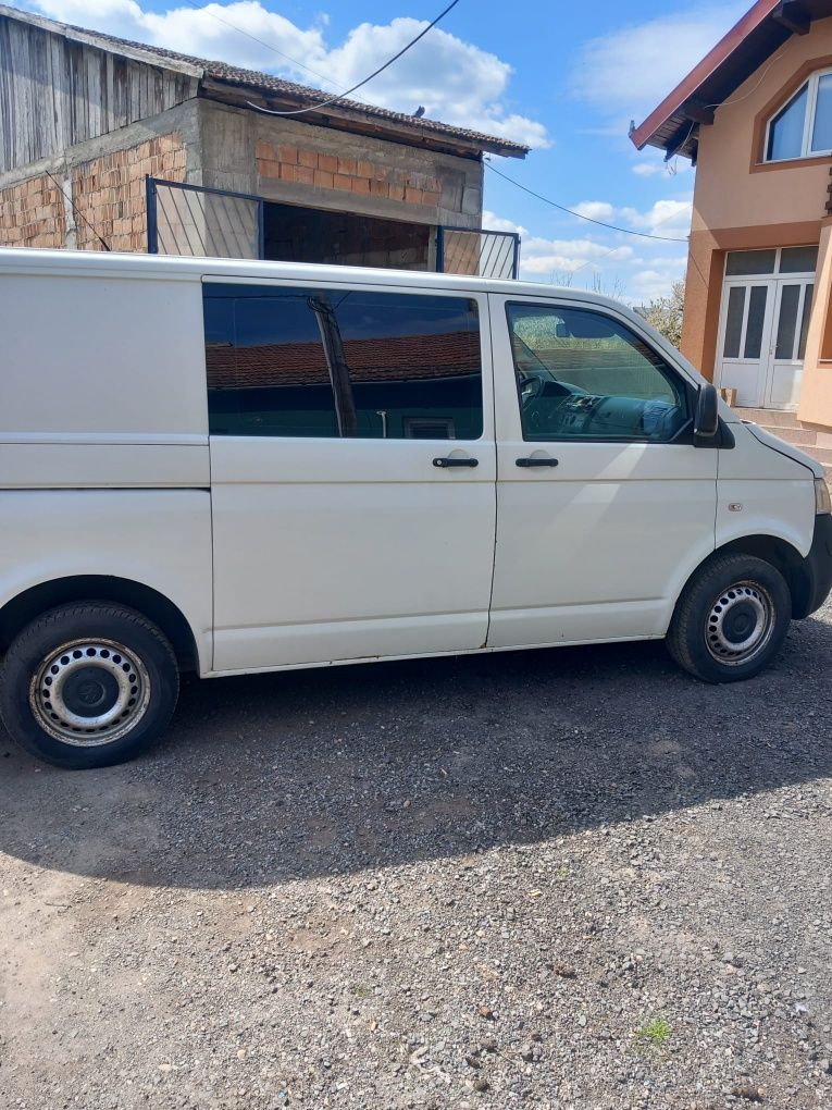 Vând T5 1.9 diesel preț 4000 euro