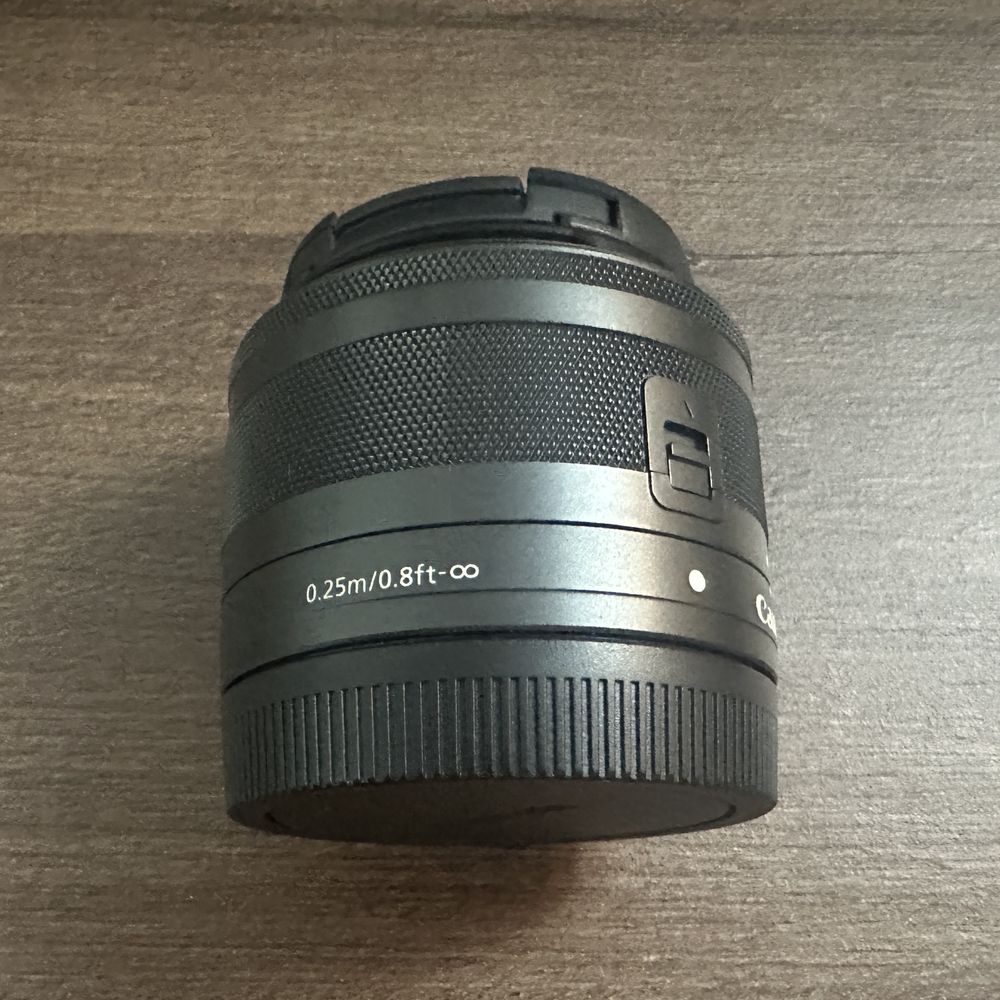 Canon M50 - комплект с обектив и батерии