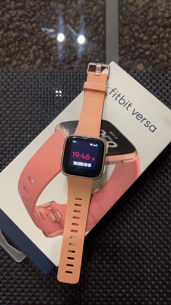 Fitbit versa 2, като нов !!!