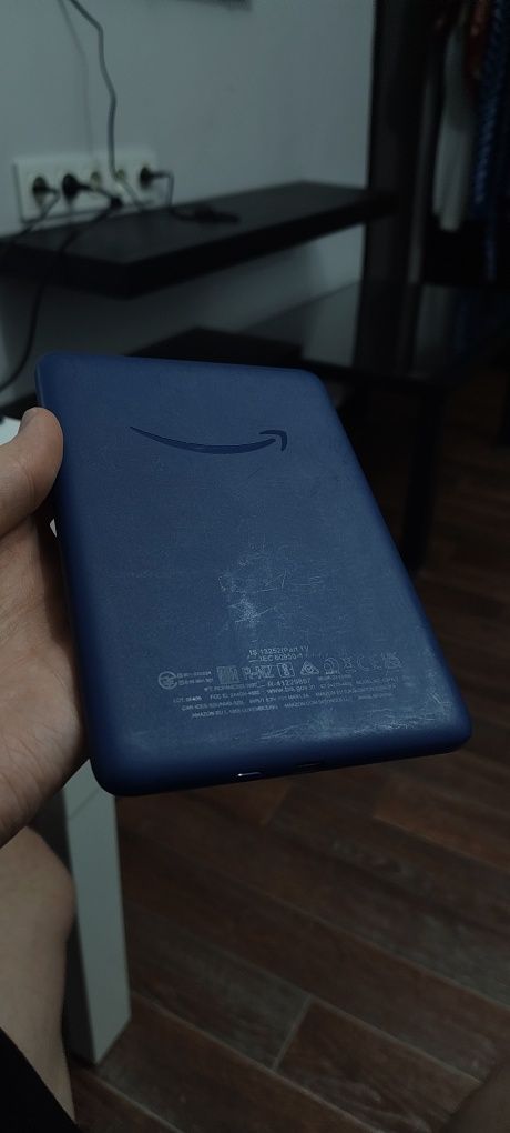 Amazon Kindle 11 (2022, USB-C) — рабочий, с царапинами, без комплекта
