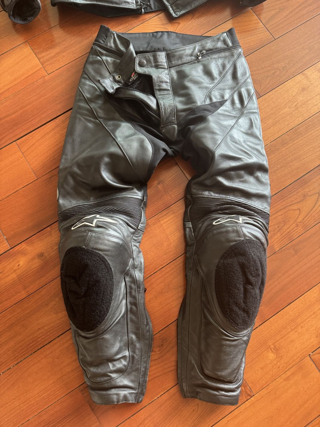 Alpinestars кожен екип яке (52) + панталон (50)