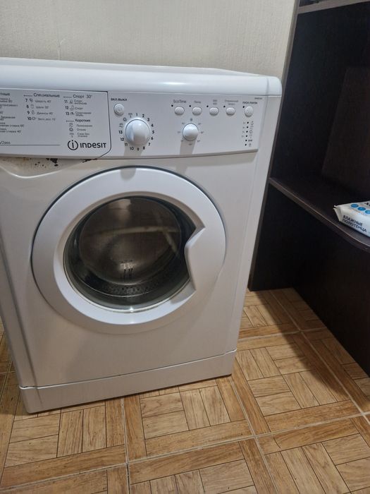 Стиральная машина indesit